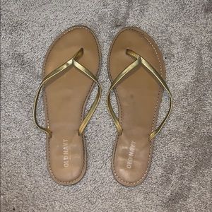 old navy flip flops